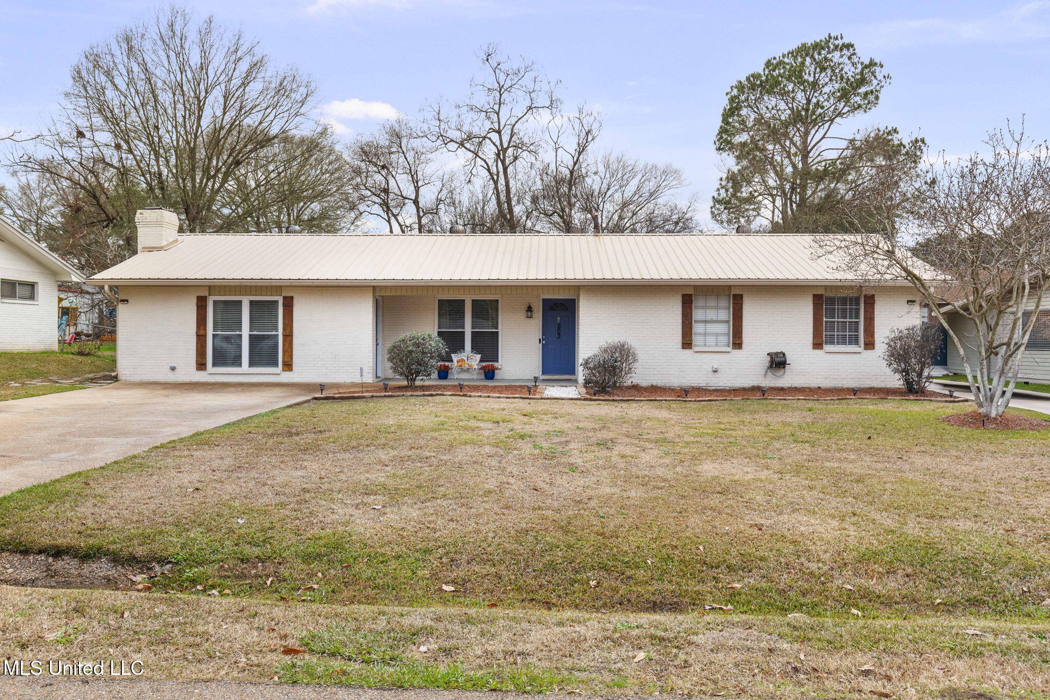 203 Northwest 4th Street Flora, MS 39071 - Photo 1 of 31 A536981B-01AF-45E8-8408-6834CC1C327E