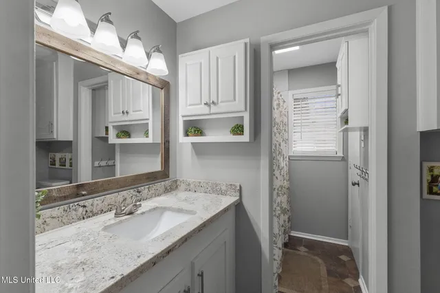 $309,500 | 203 Northwest 4th Street, Flora, MS 39071