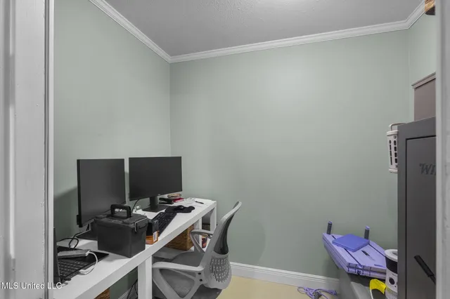 $309,500 | 203 Northwest 4th Street, Flora, MS 39071