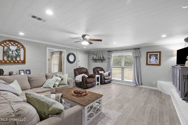 $309,500 | 203 Northwest 4th Street, Flora, MS 39071