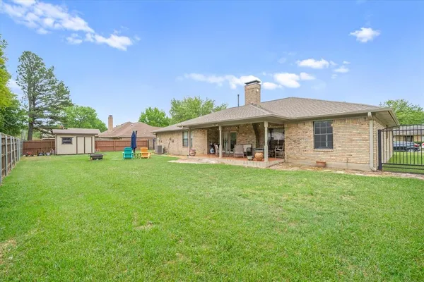 $2,400 | 108 Granada Square, Canton, TX 75103