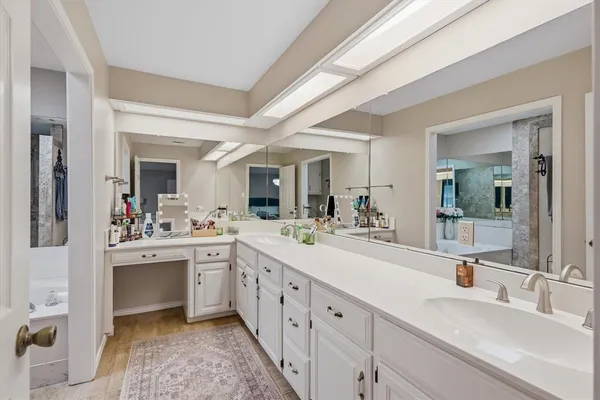 $2,400 | 108 Granada Square, Canton, TX 75103