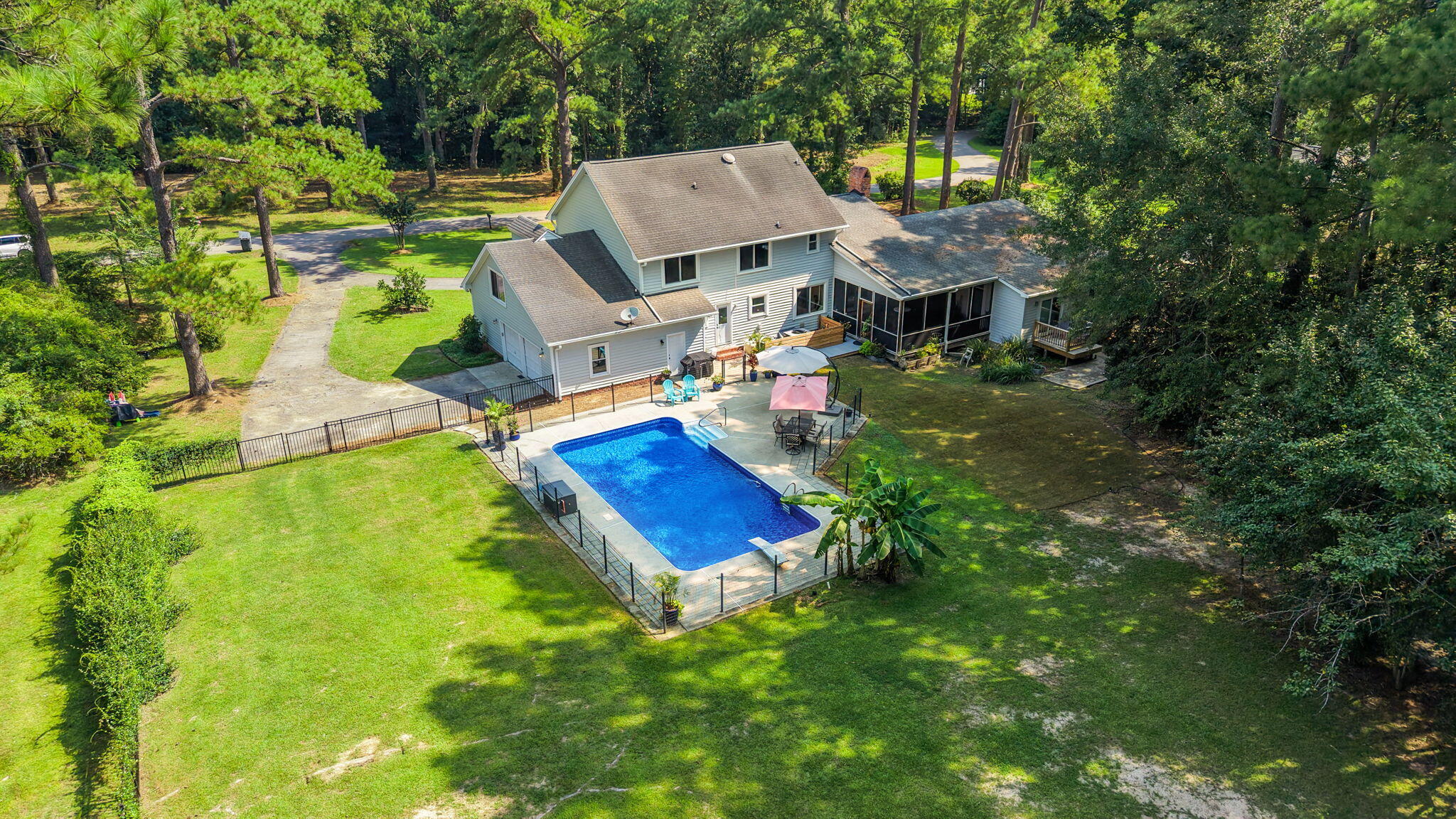 407 Huntington Rd