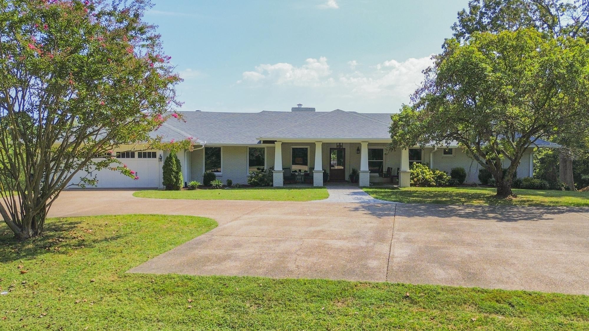 8733 Haselton Road Nashville, TN 37221 - Photo 2 of 28