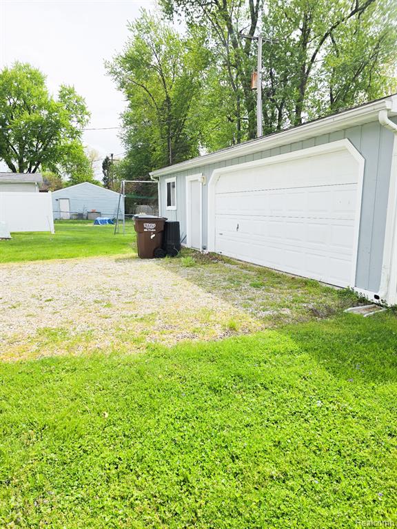 12929 Matthews Street Carleton, MI 48117 - Photo 48 of 64