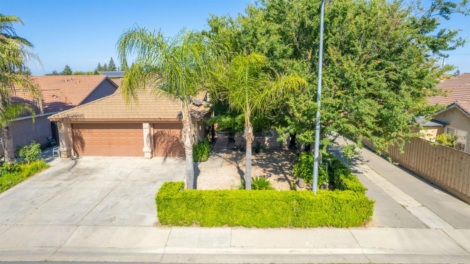 1135 Rafer Johnson Drive Kingsburg, CA 93631 - Photo 39 of 55