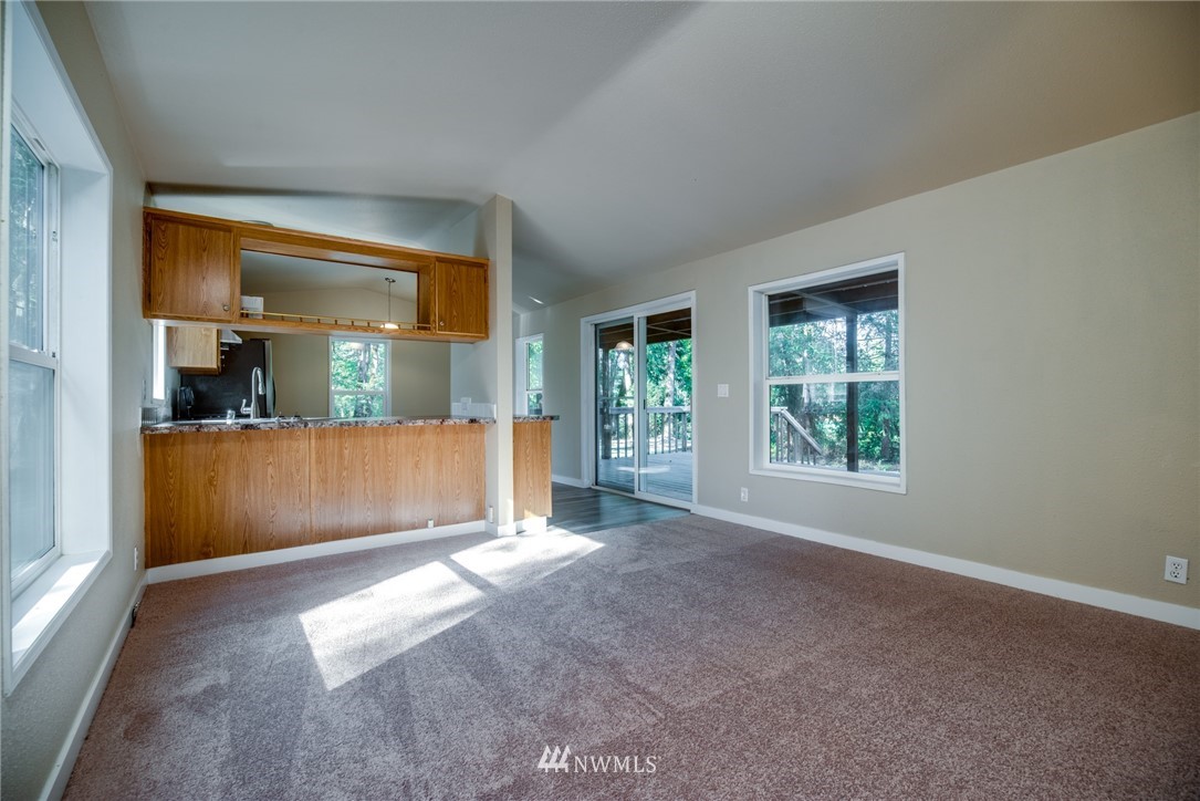 12923 Hubbard Road Southeast Rainier, WA 98576 - Photo 12 of 25 Gallery Image 12