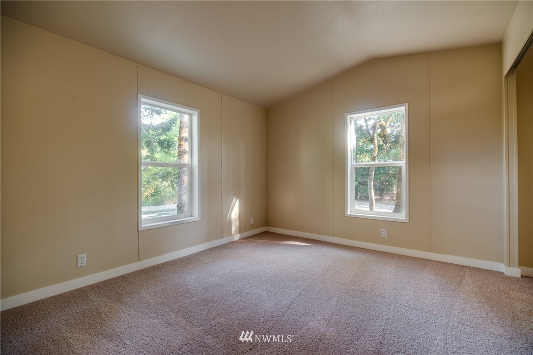 12923 Hubbard Road Southeast Rainier, WA 98576 - Photo 17 of 25 Gallery Image 17