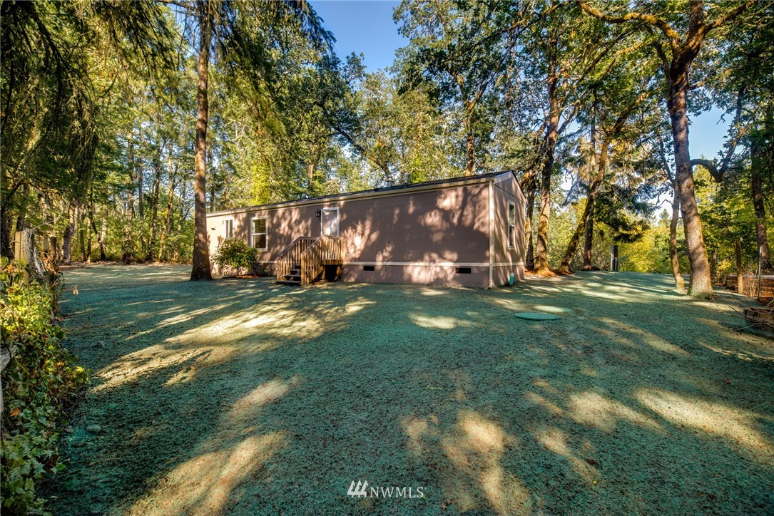 12923 Hubbard Road Southeast Rainier, WA 98576 - Photo 4 of 25 Gallery Image 4