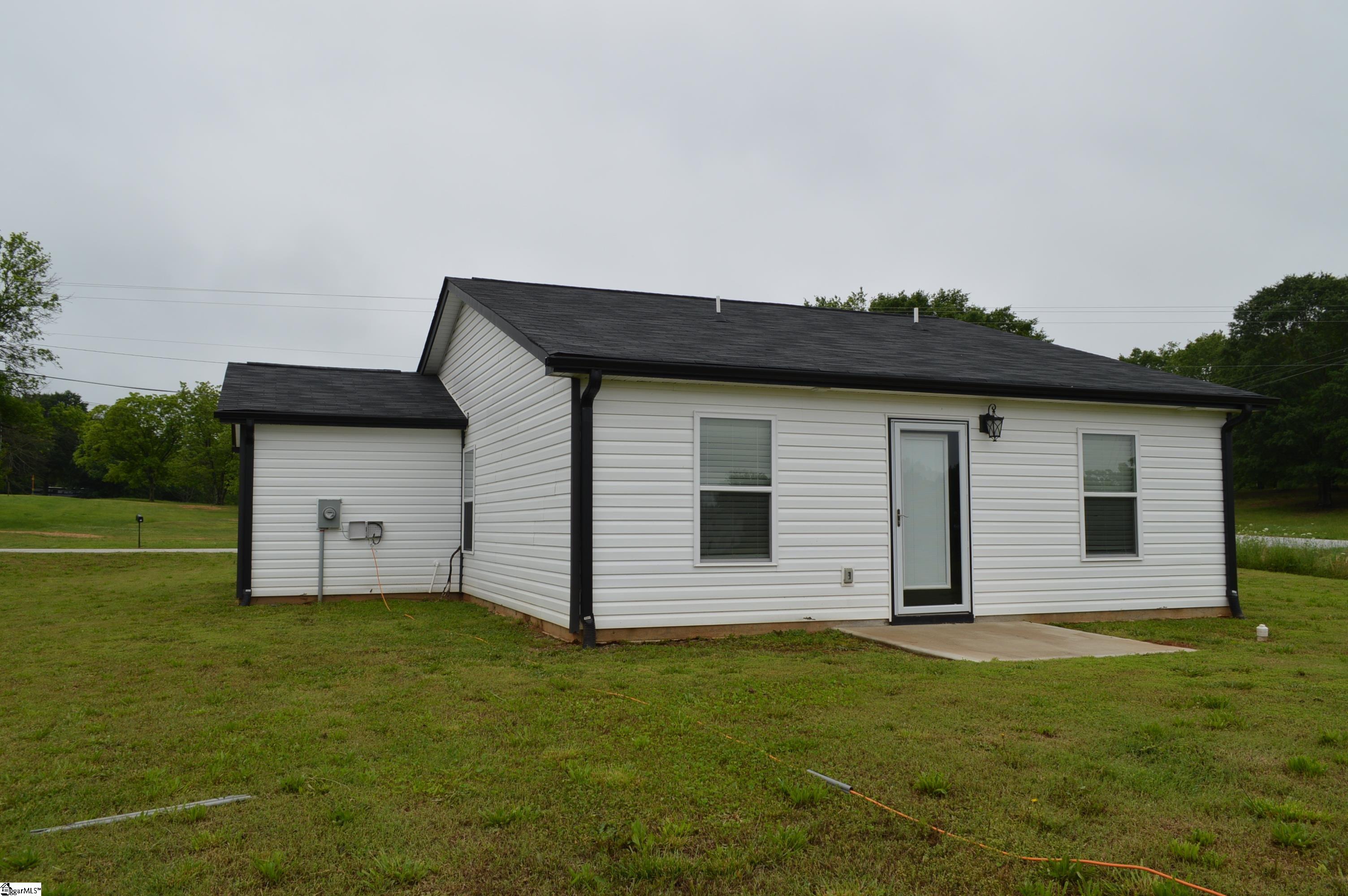 91 Saluda Road Moore, SC 29369 - Photo 3 of 15