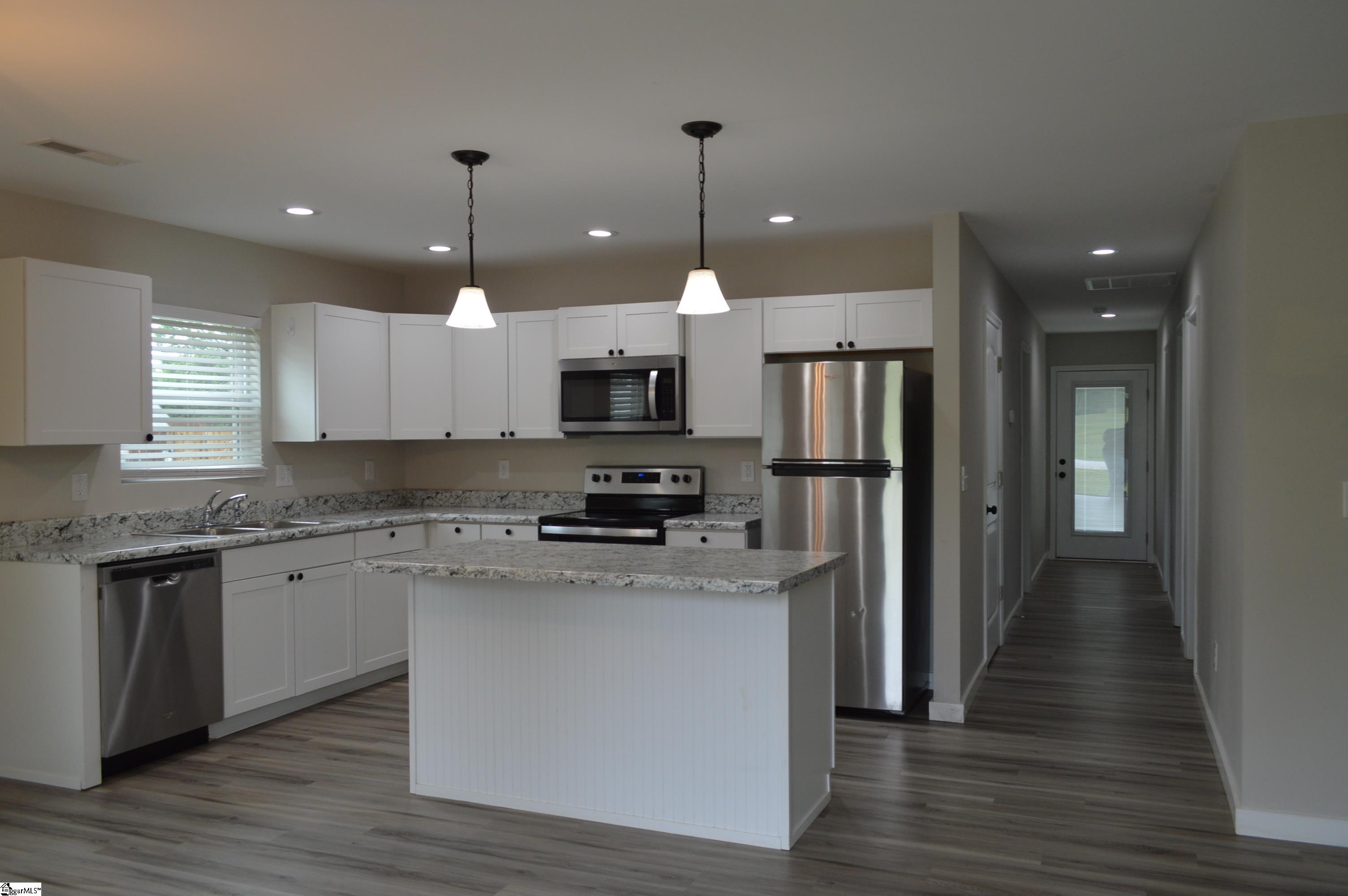 91 Saluda Road Moore, SC 29369 - Photo 5 of 15