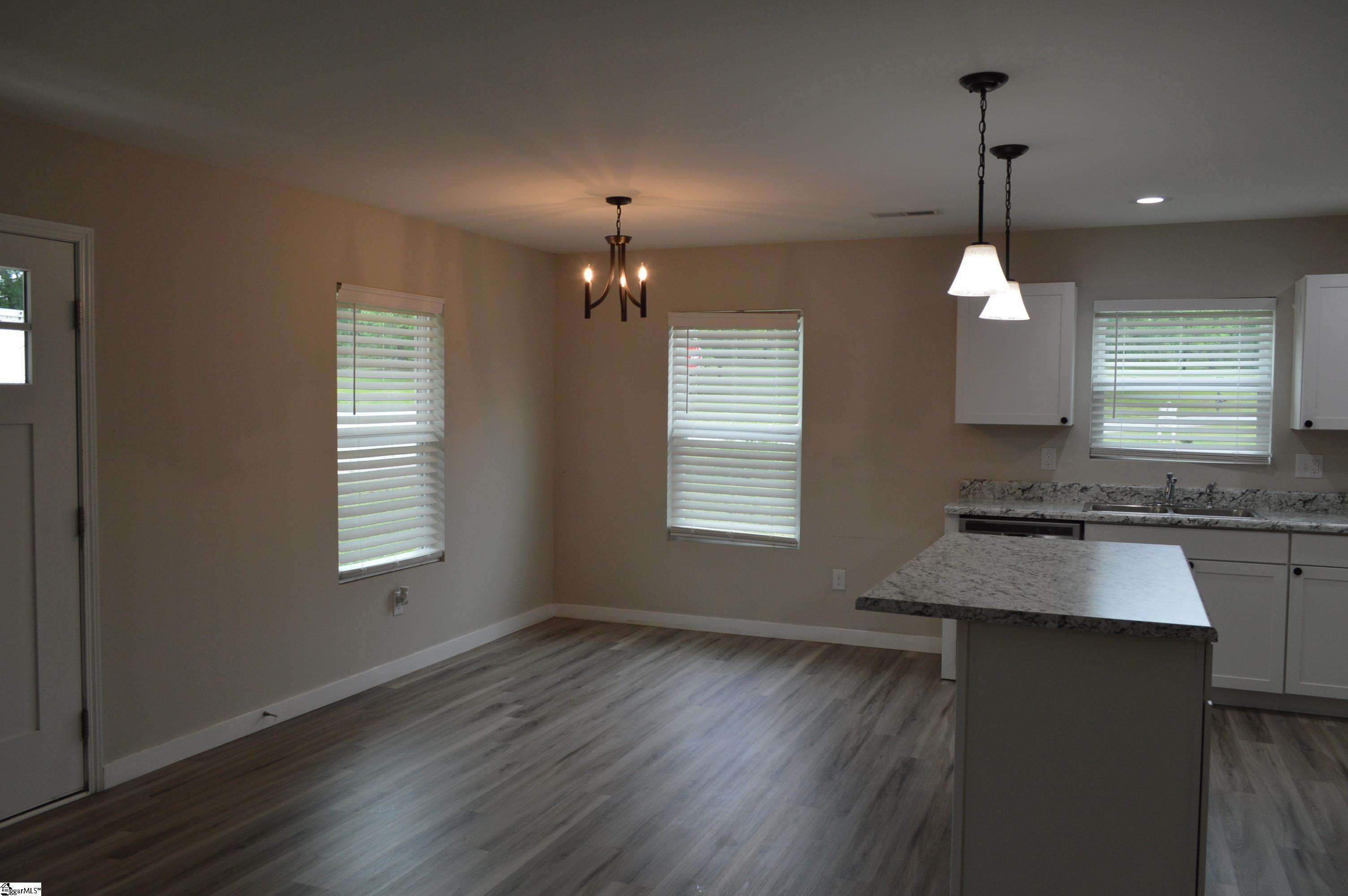 91 Saluda Road Moore, SC 29369 - Photo 7 of 15