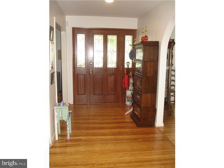 1079 Squirrel Road Jenkintown, PA 19046 - Photo 9 of 19 Foyer