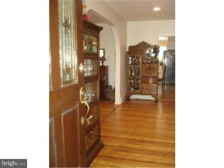 1079 Squirrel Road Jenkintown, PA 19046 - Photo 10 of 19 Foyer