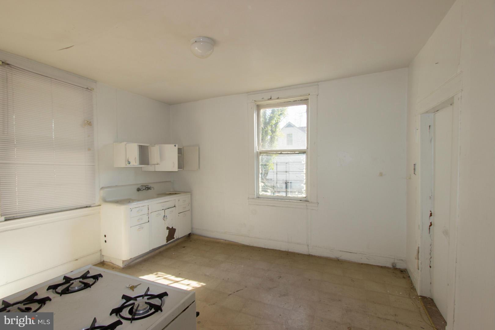 7201 Belair Road Baltimore, MD 21206 - Photo 5 of 14 Interior (General)