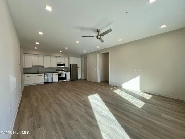 $1,675 | 1108 Castle Street, Unit 102, Wilmington, NC 28401