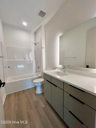 $1,675 | 1108 Castle Street, Unit 102, Wilmington, NC 28401