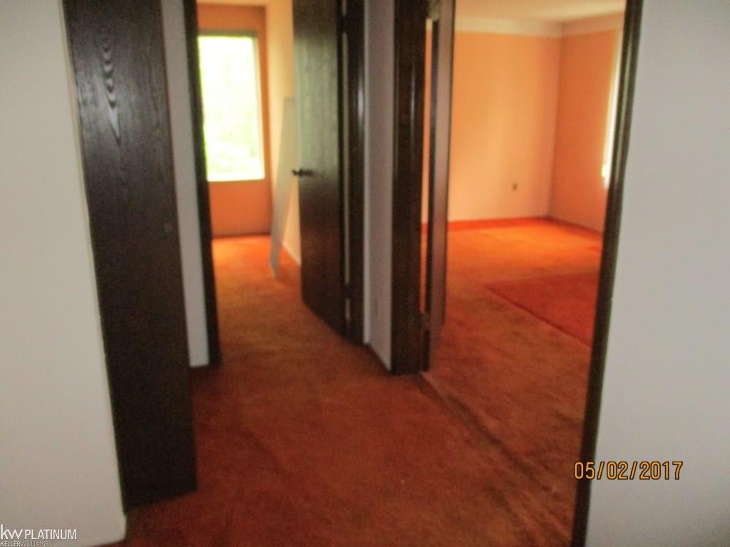 51128 South Foster Road New Baltimore, MI 48047 - Photo 3 of 22 31319424-2.JPG
