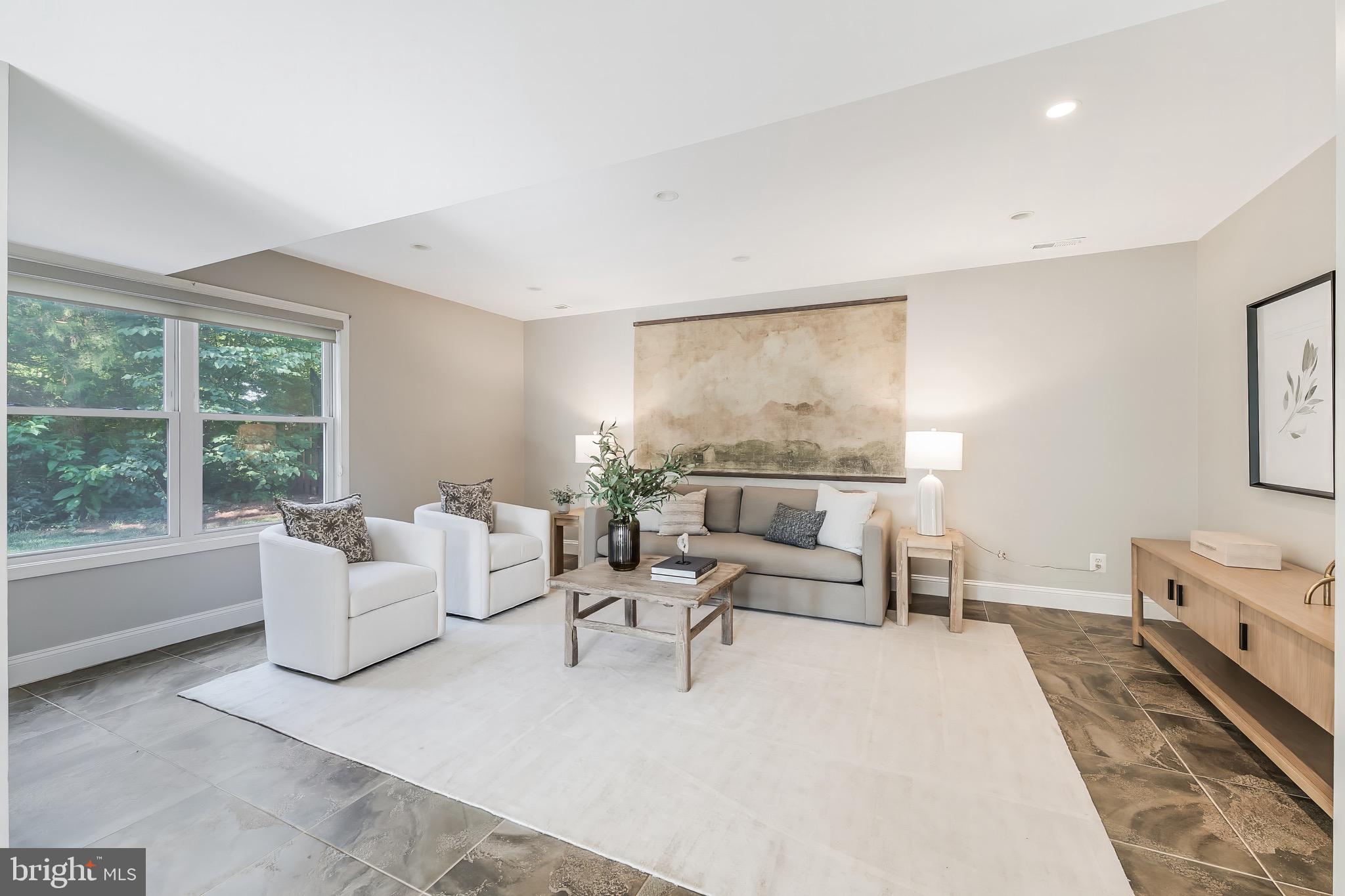 151 South Fox Road Sterling, VA 20164 - Photo 17 of 47 Family Room