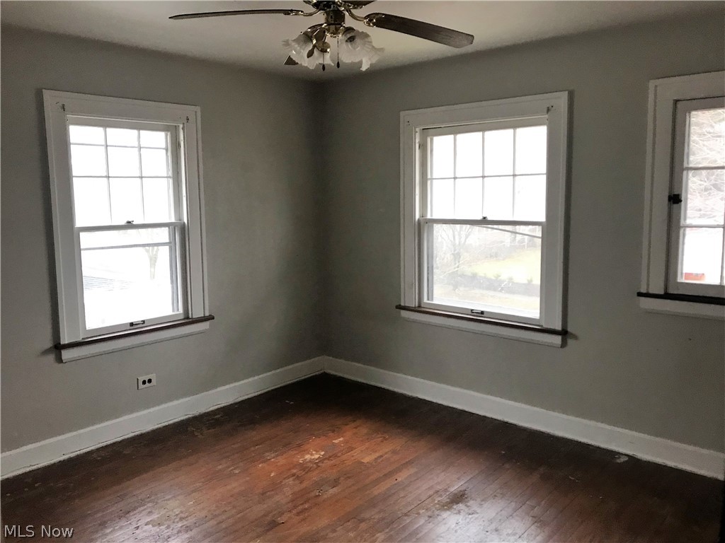 1525 Parkhill Road Cleveland Heights, OH 44121 - Photo 8 of 13