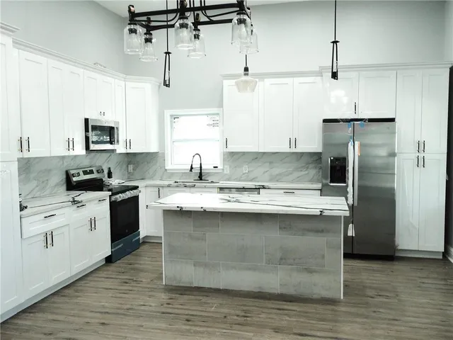 $299,000 | 144 Appletree Lane, Terrytown, LA 70056