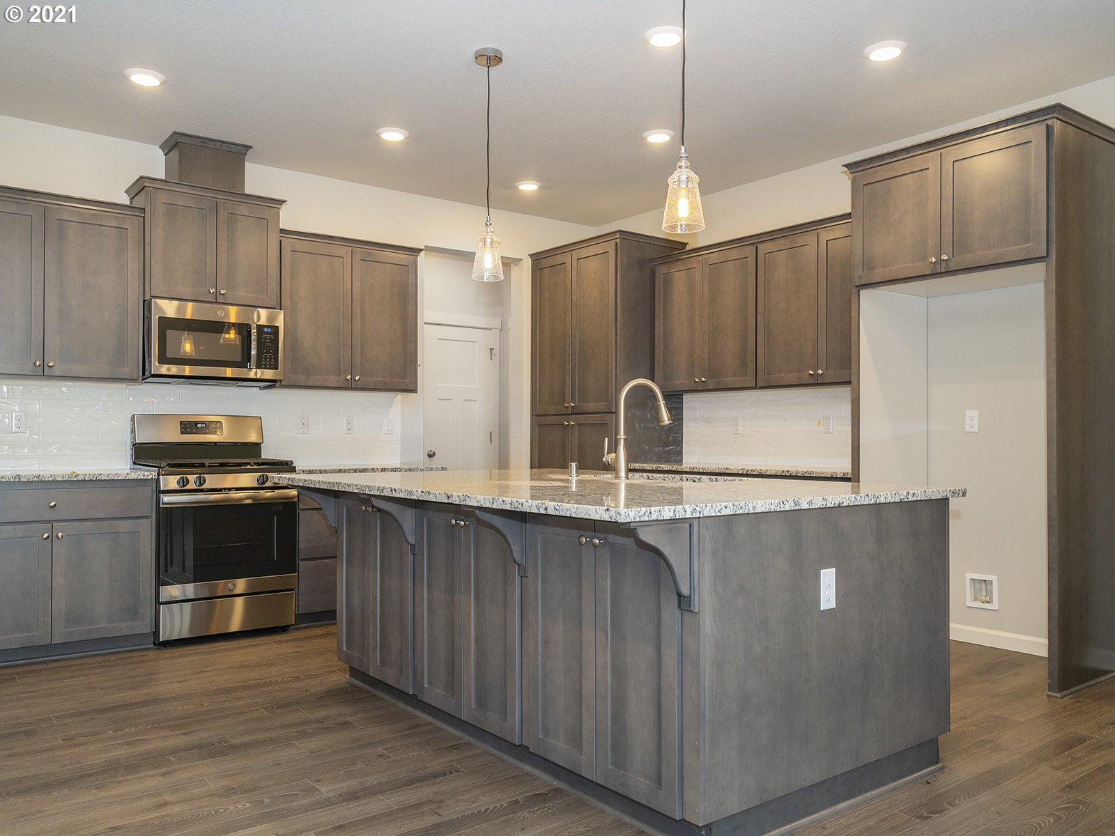8855 North Appleton Circle Camas, WA 98607 - Photo 11 of 29