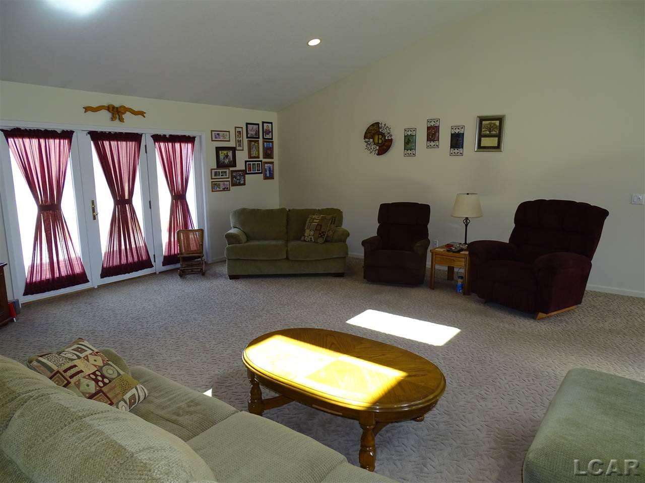 17440 Manitou Road Addison, MI 49220 - Photo 7 of 35 50008627-6.JPG