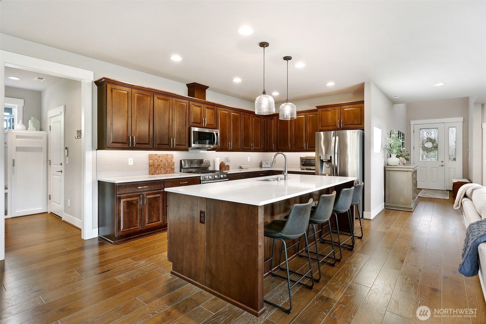 4720 Northeast 25th Street Renton, WA 98059 - Photo 11 of 40 Gallery Image 11