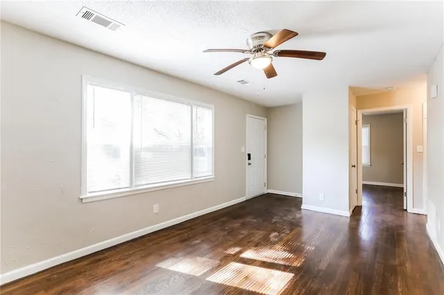 $1,425 | 8906 Richards Drive, Raytown, MO 64133