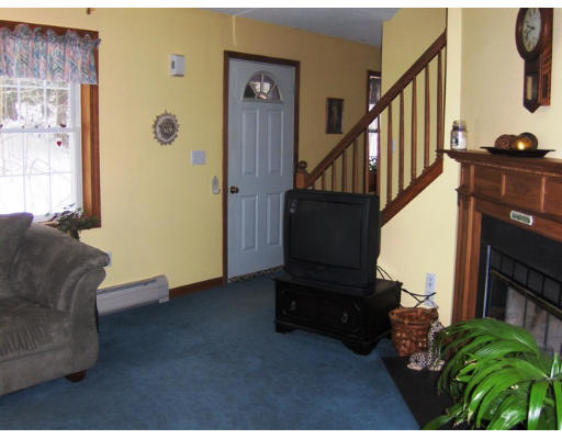 17 Fisher Road Northfield, MA 01360 - Photo 4 of 15 Gallery Image 4
