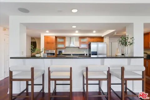 $1,299,000 | 107 North Swall Drive, Unit 303, Los Angeles, CA 90048