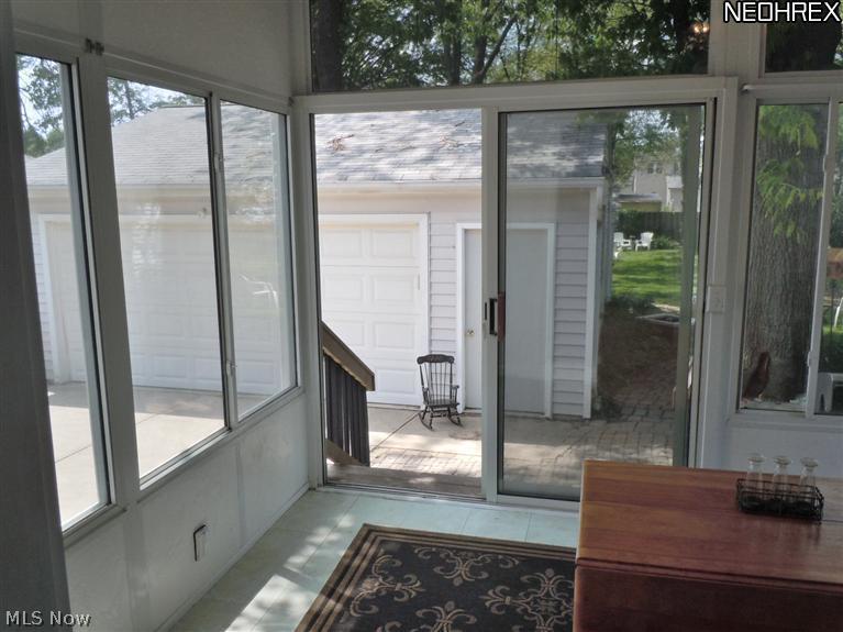 1176 Sunset Road Cleveland, OH 44124 - Photo 20 of 25 Florida room