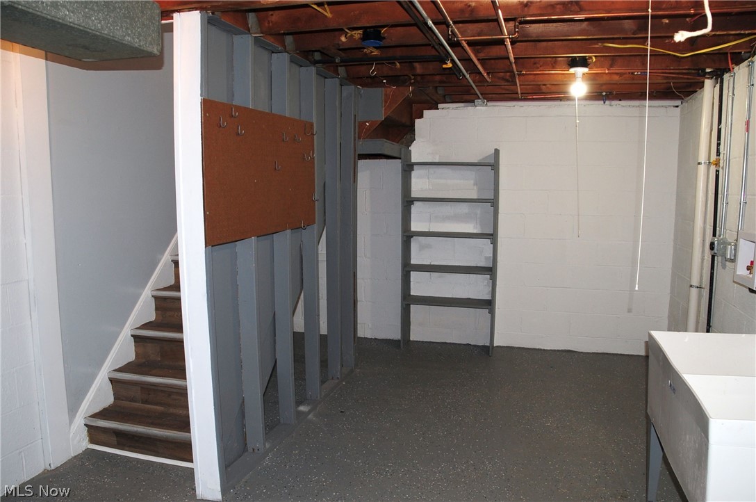 10607 Bellaire Road Cleveland, OH 44111 - Photo 14 of 19 Gallery Image 14