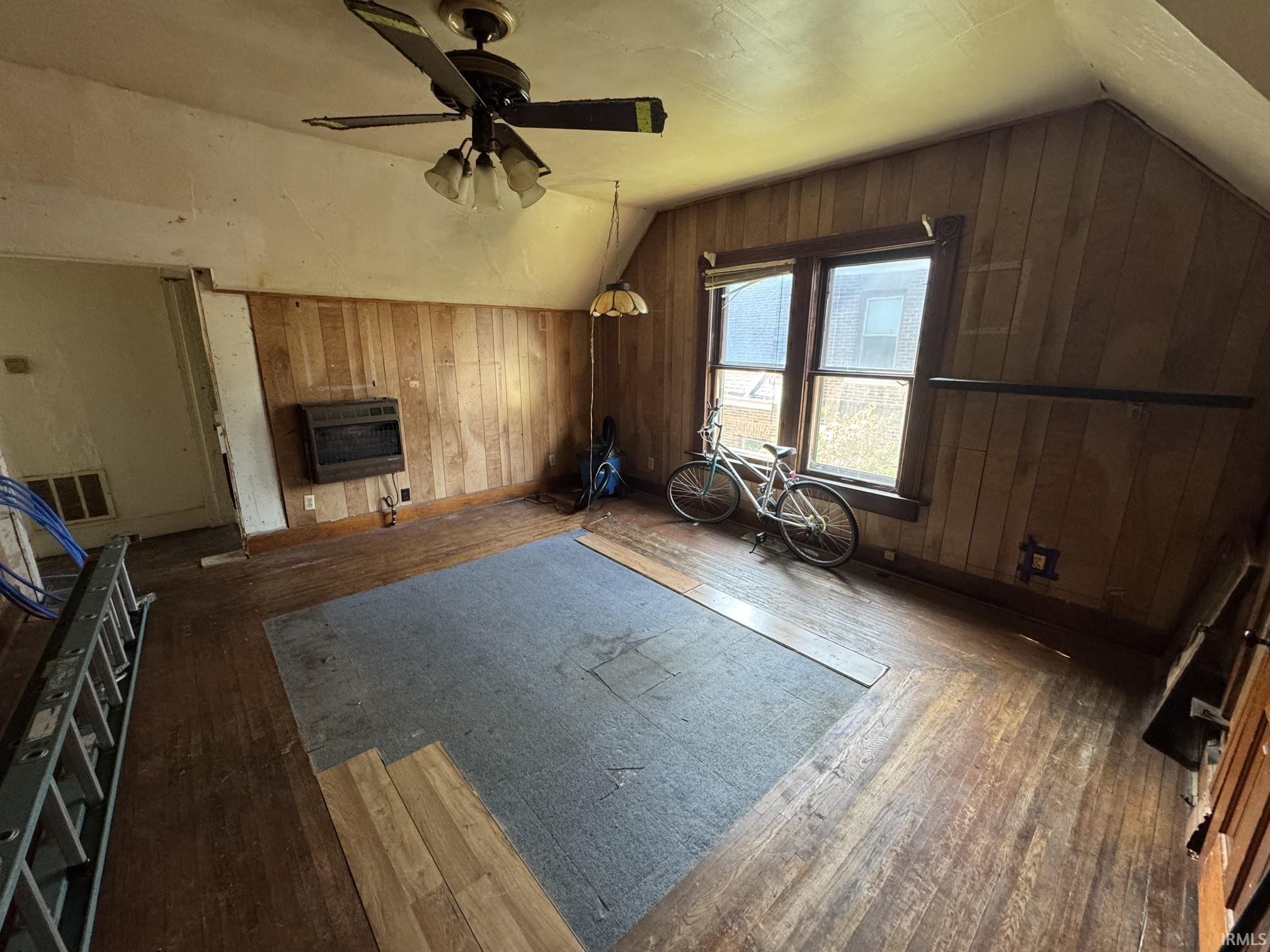 1021 Main Street Rochester, IN 46975 - Photo 11 of 18 Gallery Image 11