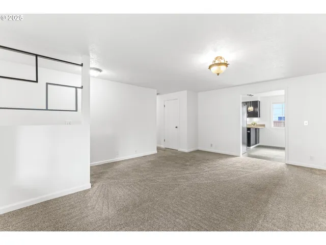 $496,950 | 2020 Southwest Laura Court, Troutdale, OR 97060