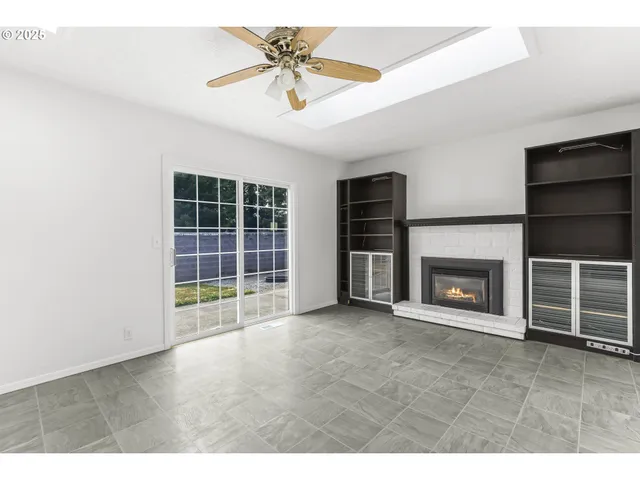 $496,950 | 2020 Southwest Laura Court, Troutdale, OR 97060