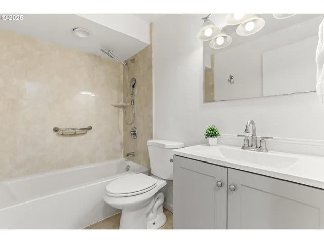 $496,950 | 2020 Southwest Laura Court, Troutdale, OR 97060