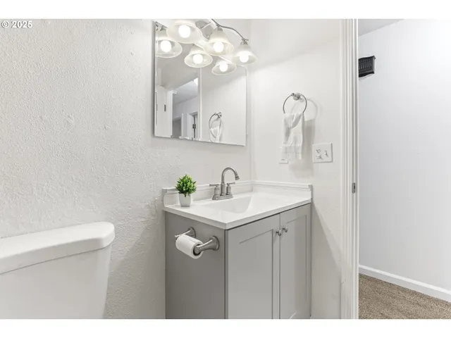 $496,950 | 2020 Southwest Laura Court, Troutdale, OR 97060