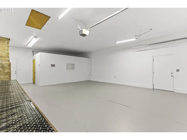 $496,950 | 2020 Southwest Laura Court, Troutdale, OR 97060