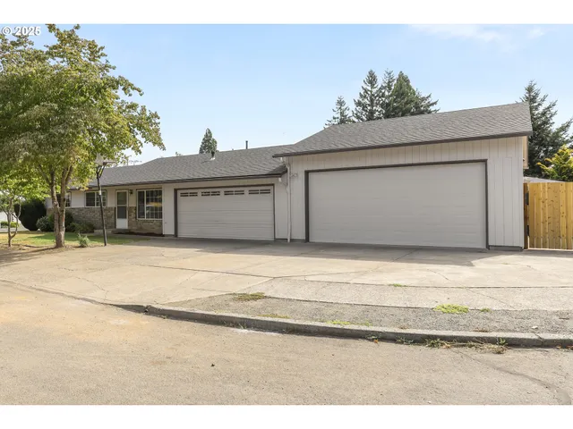 $496,950 | 2020 Southwest Laura Court, Troutdale, OR 97060