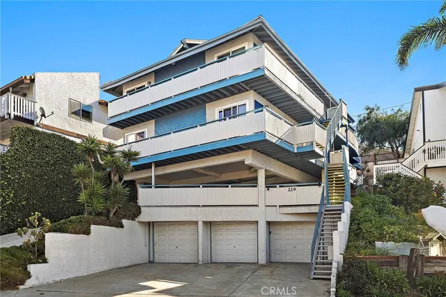 $3,100 | 229 West Escalones, Unit A, San Clemente, CA 92672
