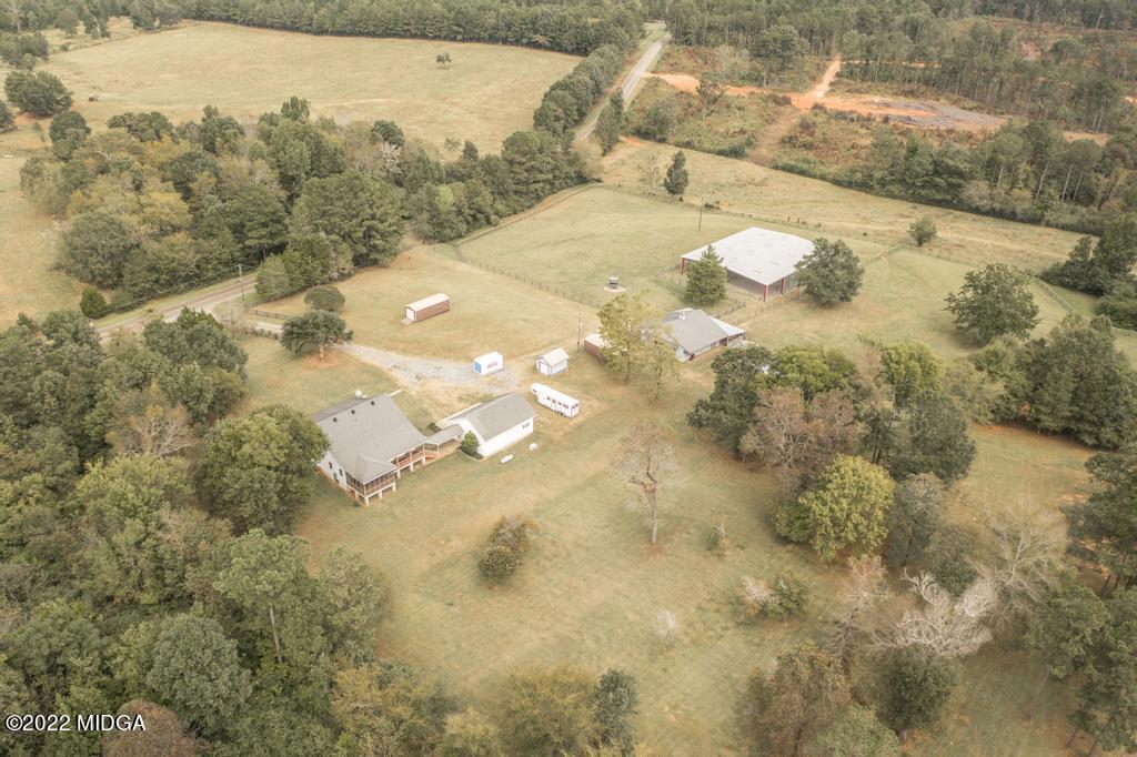 911 Lassiter Road Forsyth, GA 31029 - Photo 6 of 55 911 Lassiter Rd 6