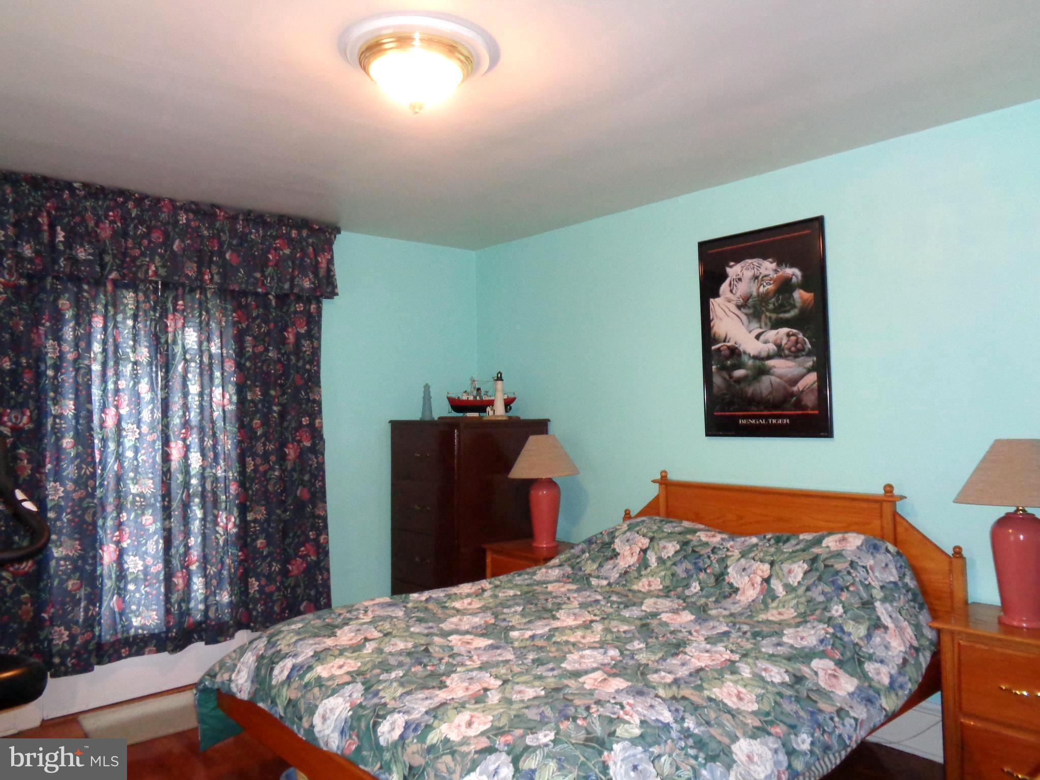 130 Gladstone Road Lansdowne, PA 19050 - Photo 16 of 34 Bedroom 1