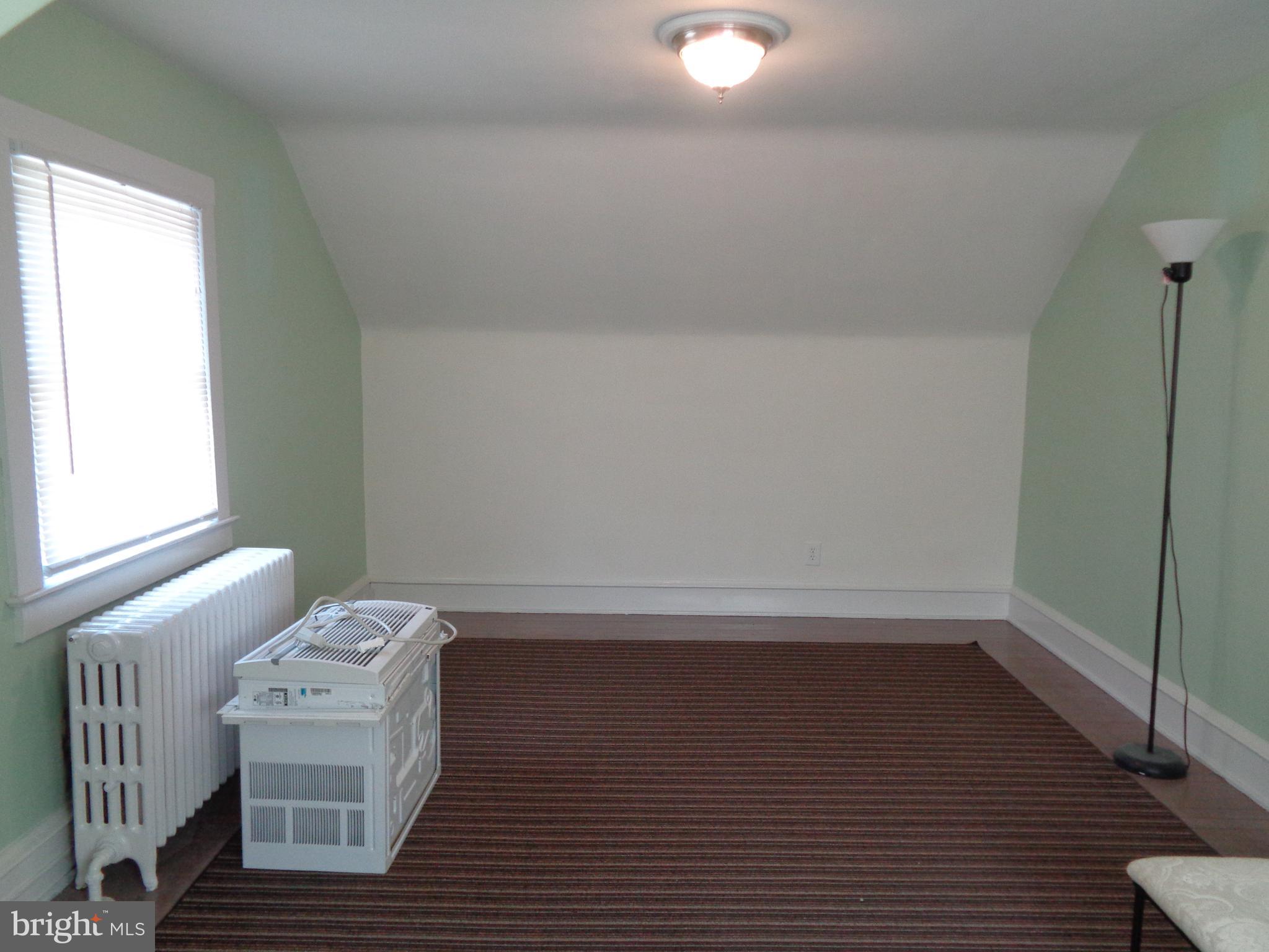 130 Gladstone Road Lansdowne, PA 19050 - Photo 21 of 34 Bedroom in the 3rd floor