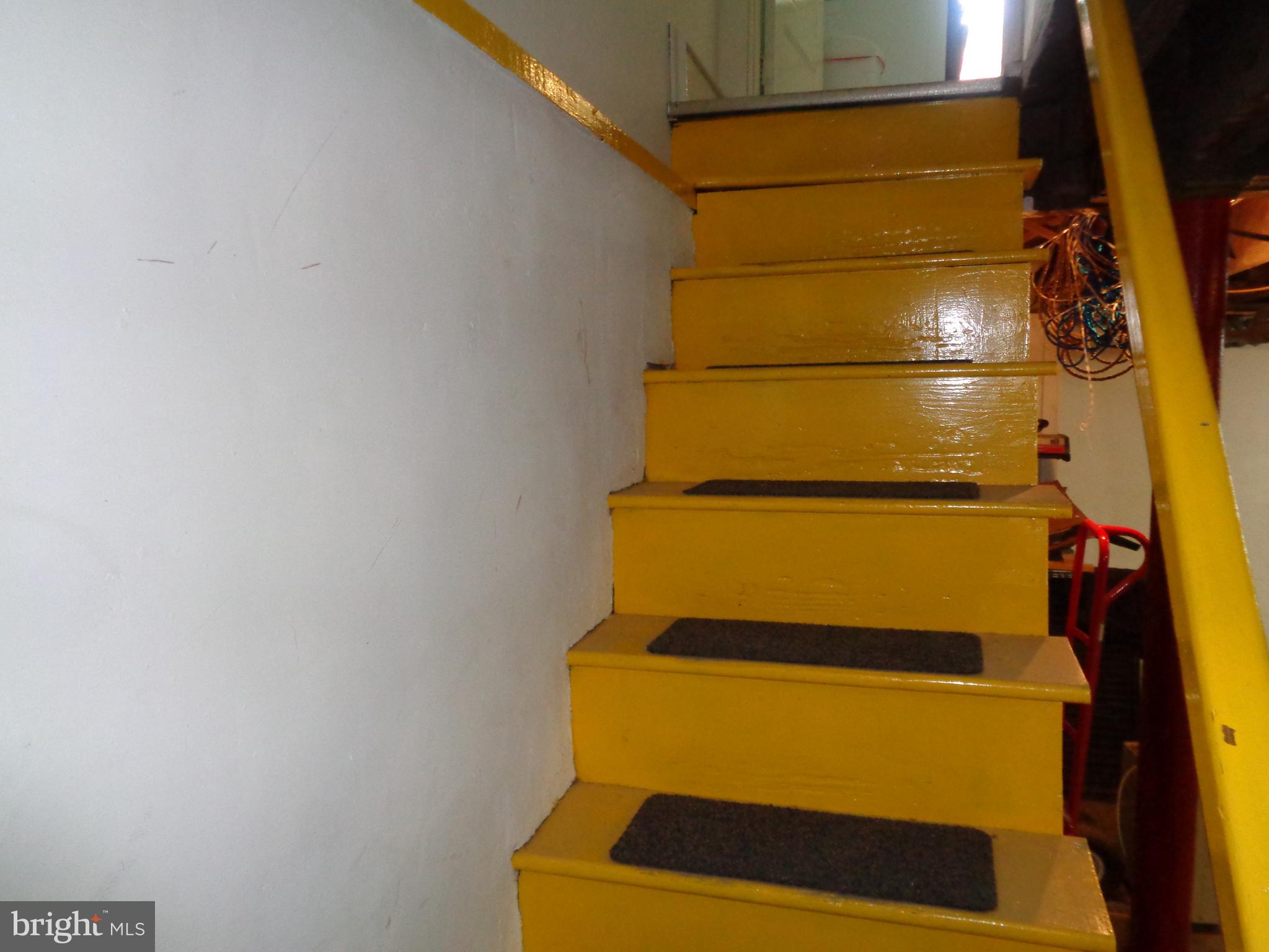 130 Gladstone Road Lansdowne, PA 19050 - Photo 23 of 34 Stairs to the basement