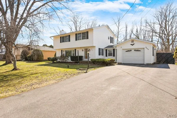 $269,000 | 5645 Stevens Drive North, Cicero, NY 13039