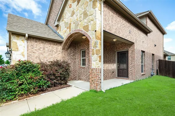 $2,450 | 9900 Prairie Dog Lane, McKinney, TX 75071