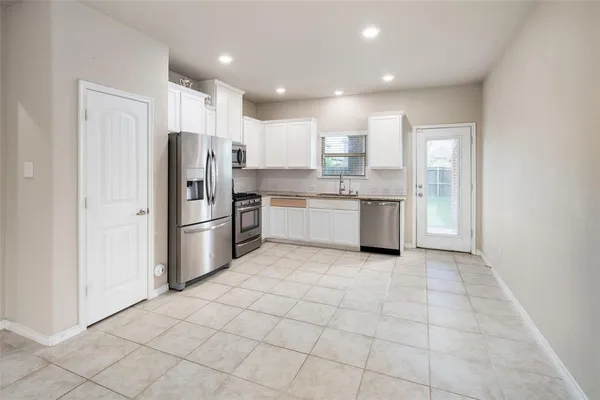 $2,450 | 9900 Prairie Dog Lane, McKinney, TX 75071