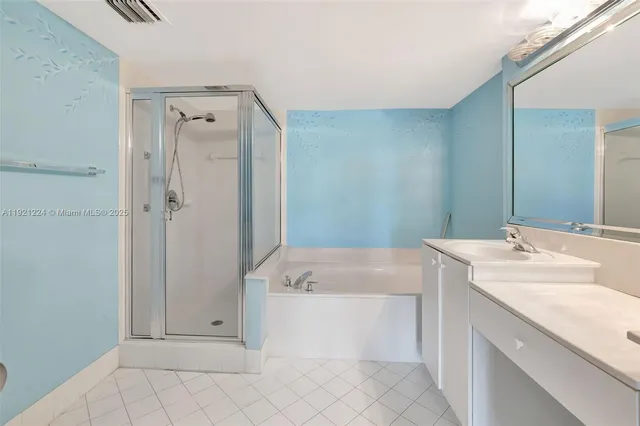 $220,000 | 12565 Imperial Isle Drive, Unit 204, Boynton Beach, FL 33437