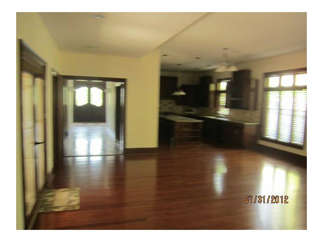 1999 Waltham Road Columbus, OH 43212 - Photo 4 of 22